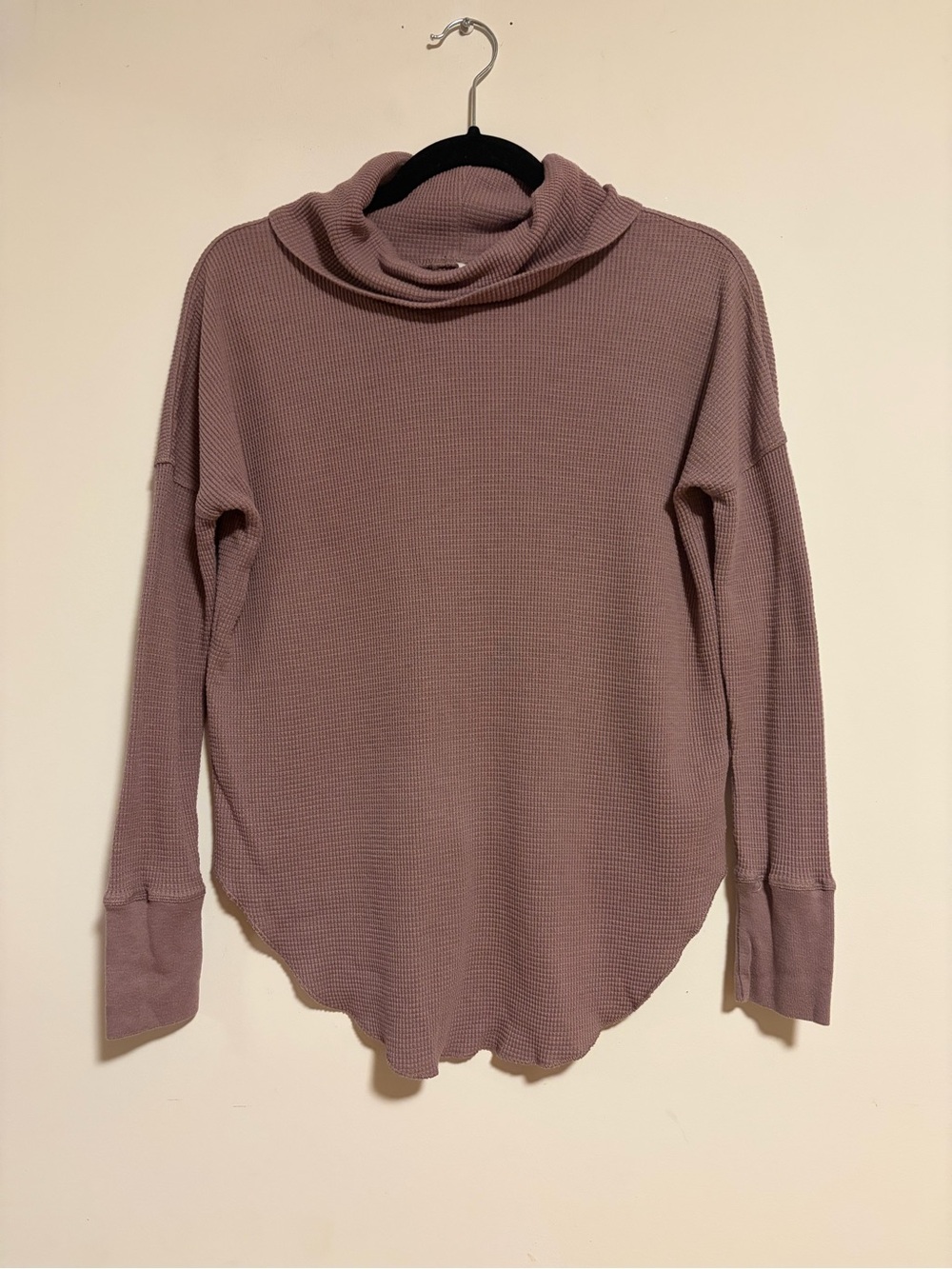 Aritzia The Group by Babaton Mauve Cowlneck Waffle Top XS